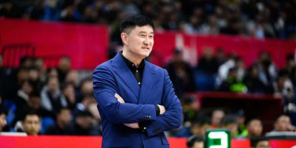 广东宏远3分险胜！张皓嘉绝杀，奎因39分，胡明轩23分